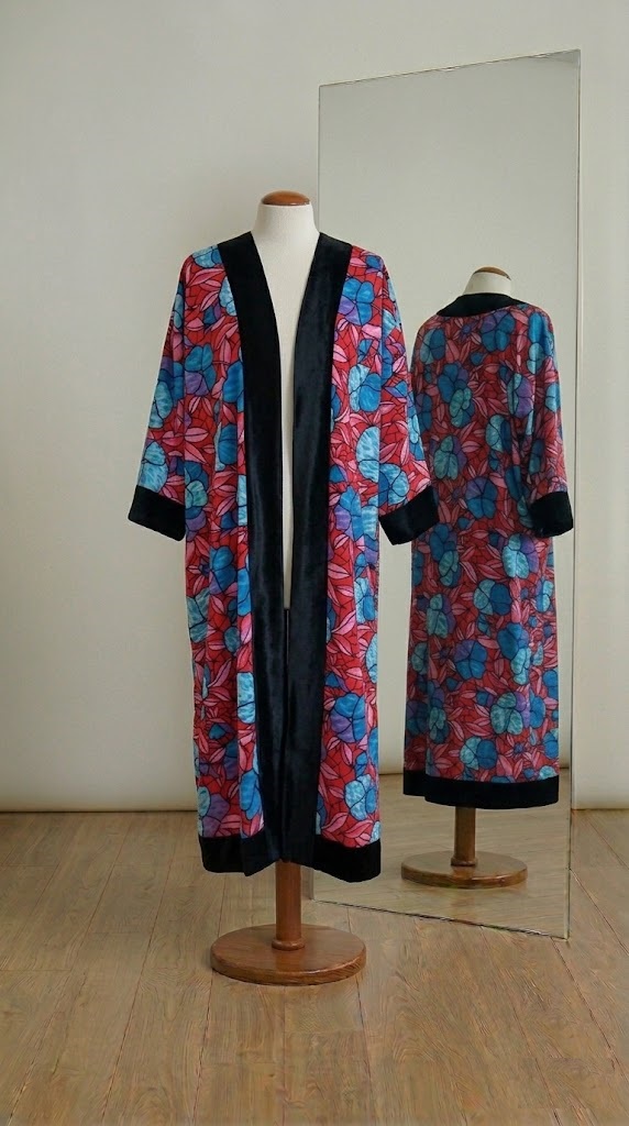 Kimono largo artesanal confeccionado en Oviedo